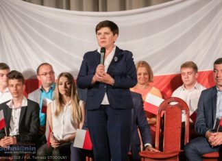 Wybory do PE: Kogo wystawi PiS w naszym okręgu? PEŁNA LISTA