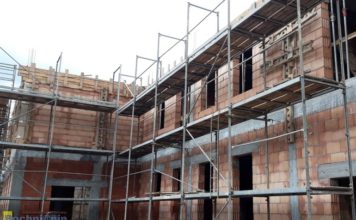 Budowa w Trzcianie: Ukraińcy bez zezwoleń na pracę