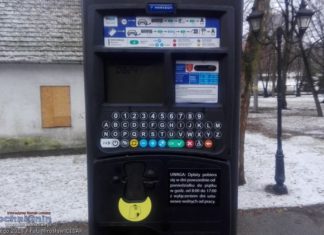 O parkingach na sesji. Radni krytycznie o zapisach w umowie z operatorem