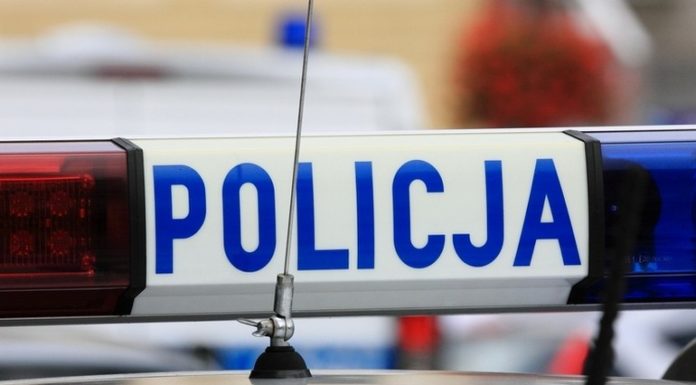 Brzescy policjanci uratowali mężczyznę który zasłabł. Alarmował przypadkowy przechodzień