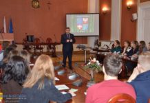 Uczniowie ZS Nr 1 na powiatowej lekcji o samorządzie