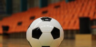 Halówka: Młodzicy MOSiR-u awansowali do finałów wojewódzkich