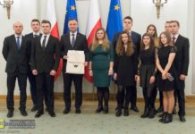 Uczniowie Zespołu Szkół Nr 1 na spotkaniu z Prezydentem RP