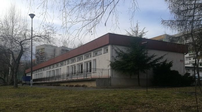 Przedszkole na os. Niepodległości do wyburzenia. Fatalny stan obiektu. Co z dziećmi?