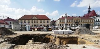 Rewitalizacja centrum Bochni. Przyszłość ekspozycji ruin ratusza nadal niepewna