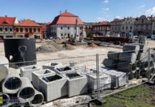 „Nie zakopujmy ratusza”. Prawie 500 podpisów pod listem otwartym. Decyzji na razie nie ma