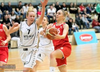 Koszykówka. Turniej półfinałowy w Bochni. Wysokie zwycięstwa MOSiR i Swarzędza w 2. kolejce – ZDJĘCIA