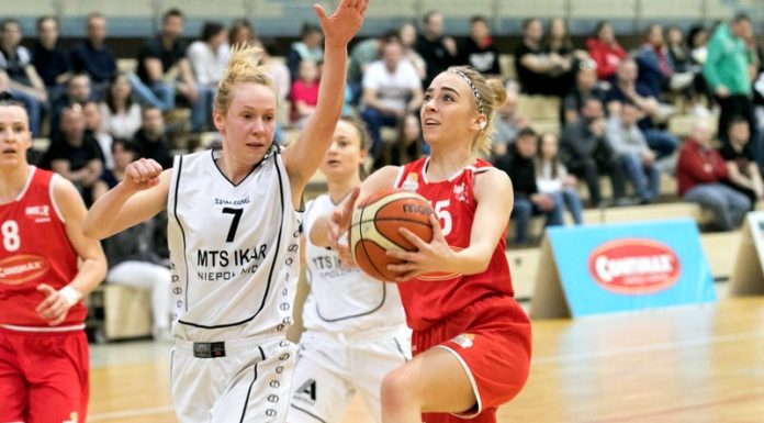 Koszykówka. Turniej półfinałowy w Bochni. Wysokie zwycięstwa MOSiR i Swarzędza w 2. kolejce – ZDJĘCIA
