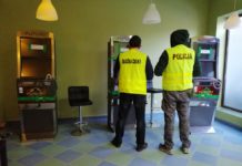 Bochnia. Policja zabezpieczyła 6 automatów do gier