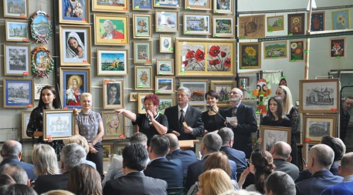 Rekordowa aukcja prac podopiecznych WTZ Proszówki. Ok. 50 tys. zł! – ZDJĘCIA