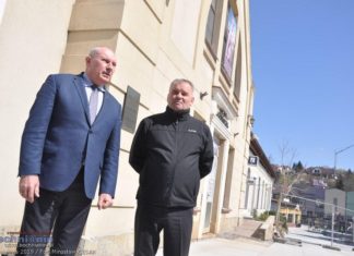 Rewitalizacja. Burmistrz i jego zastępca skomentowali decyzję o wstrzymaniu prac