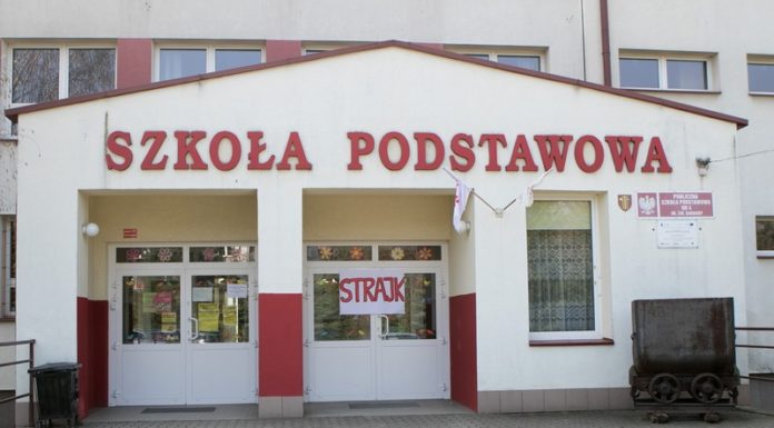 Szkoła Podstawowa Nr 4 w Bochni jednak strajkuje! Lekcji nie ma