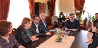 Strajk nauczycieli: Starosta spotkał się z dyrektorami szkół średnich