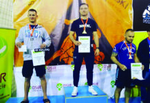 Zawodnicy Academia Gorila Bochnia z medalami