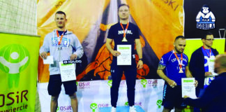 Zawodnicy Academia Gorila Bochnia z medalami
