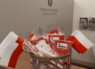 Święto Flagi RP: Przyjdź po flagę do starostwa