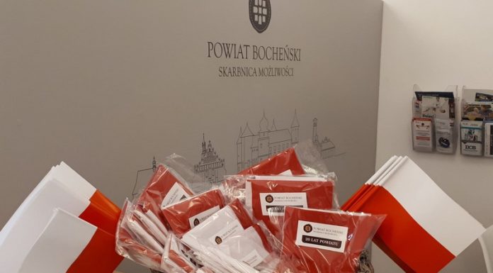 Święto Flagi RP: Przyjdź po flagę do starostwa