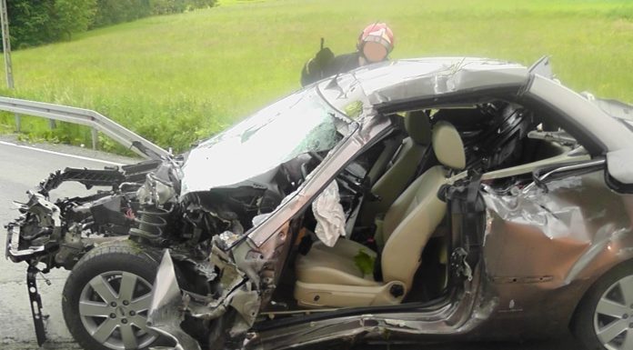 Dachowanie w Żegocinie. To cud, że kierowca wyszedł z tego cało! – ZDJĘCIA