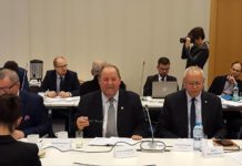 Ludwik Węgrzyn z medalem od Sejmiku Małopolskiego