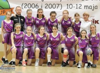 Koszykówka. 4. miejsce zespołu MOSiR Bochnia U12