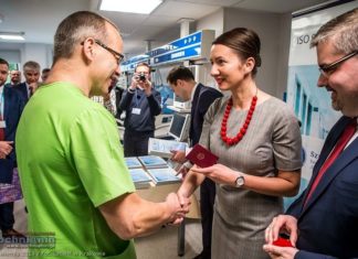 Pracownicy bocheńskiego szpitala zostali odznaczeni przez Ministra Zdrowia