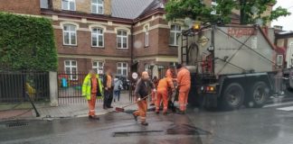 Remont ulic w Bochni. Wyfrezowane dziury bez oznakowania