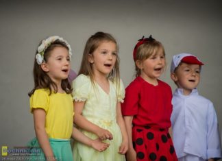 Uzbornia: Przedszkolaki na Dzień Matki – ZDJĘCIA