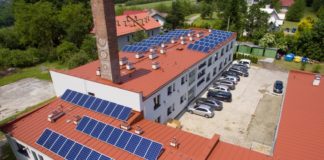 Wiśnicz: Instalacja fotowoltaiczna na dachu „Plastyka”