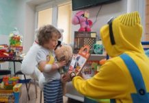 Bochnia. Dzieci spędzające Dzień Dziecka w szpitalu otrzymały prezenty zebrane podczas spontanicznej akcji – ZDJĘCIA