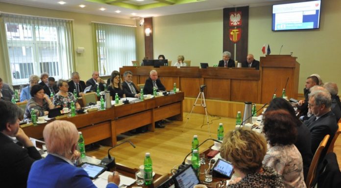 Trwa sesja rady miasta Bochnia – relacja NA ŻYWO