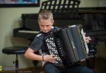 Biblioteka. Koncert „Na strunach” – ZDJĘCIA