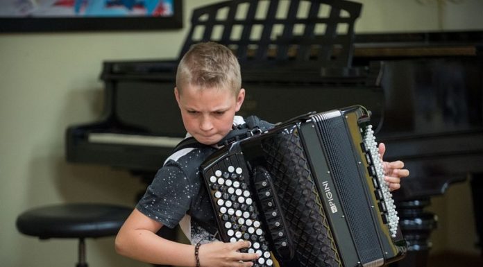 Biblioteka. Koncert „Na strunach” – ZDJĘCIA
