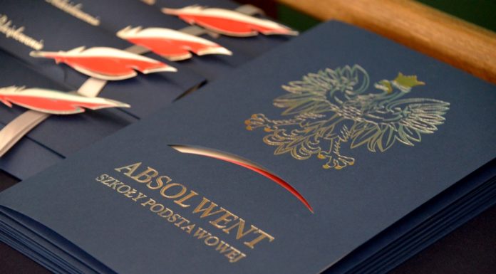 Bochnia. Uczniowie rozpoczęli wakacje. List otwarty burmistrza do społeczności szkolnej