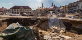 Żadnej oferty na prace konserwatorskie na Rynku. Miasto robi drugie rozeznanie