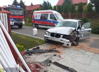 Wypadek w Brzeźnicy. Kierowca zabrany do szpitala – ZDJĘCIA