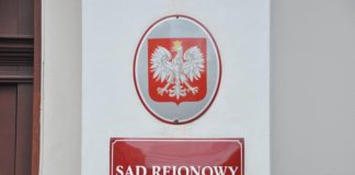 Zdemolowali wiaty przystankowe. Oskarżeni staną przed sądem