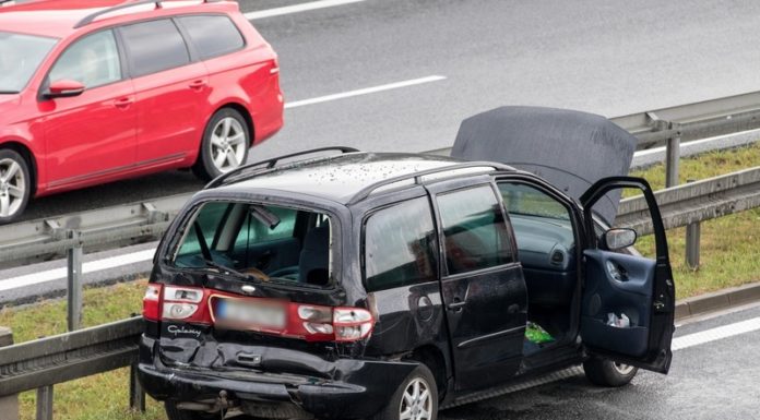Wypadek na autostradzie A4 w Damienicach. 4-latka trafiła do szpitala – ZDJĘCIA