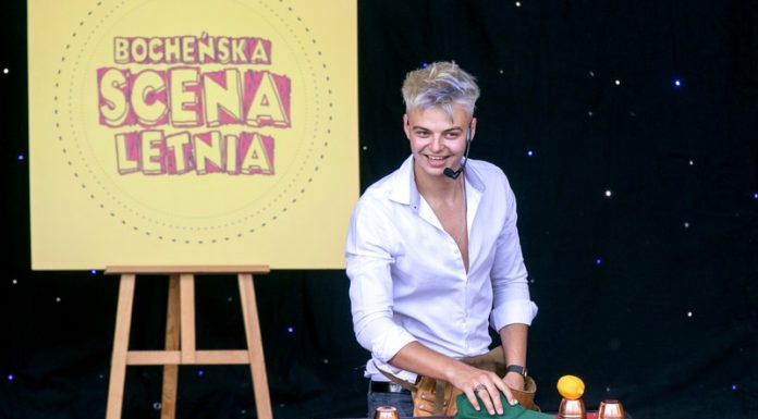 Bochnia. Iluzjonista Czarek Czaruje wystąpił na Uzborni – ZDJĘCIA