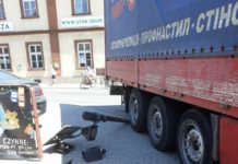 Bochnia. Ciężarówka rozjechała sygnalizator świetlny