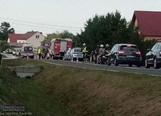 Baczków. 62-latek na skuterze wjechał w VW Golfa