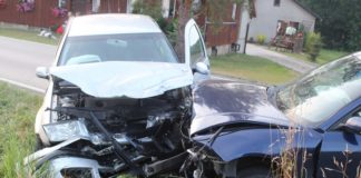 Czołowe zderzenie w Bytomsku. Dwie osoby ranne
