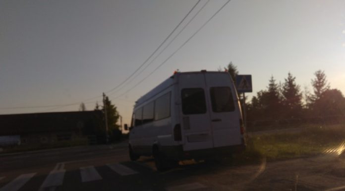 Mandat dla kierowcy busa po sygnale od mieszkańca