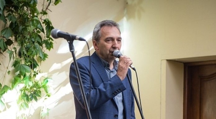 Były dyrektor Jan Truś wygrał w sądzie pracy z wójtem Markiem Bzdekiem