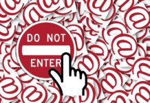 Uwaga na oszustów podszywających się pod ZUS