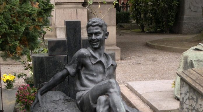 Muzeum. W piątek opowieść o symbolach i fotografiach nagrobnych