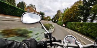 Policja: zakaz przemieszczania się dotyczy też motocyklistów