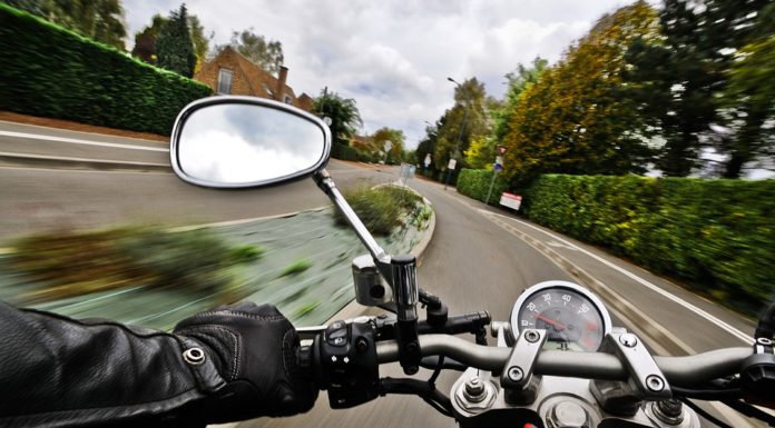 Motocykliści na drodze. Kilka uwag do kierowców