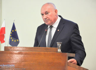 Burmistrz o parkingach dźwigowych: „Nie stać nas”