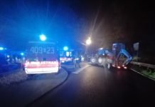 Stary Wiśnicz. Zderzenie skutera z traktorem. Dwóch nastolatków rannych