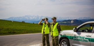 Szef MSWiA: przedłużenie zamknięcia granic do 13 kwietnia